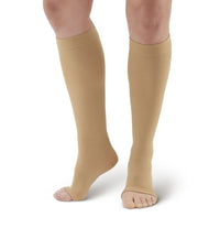 Media antiembólica a la rodilla beige